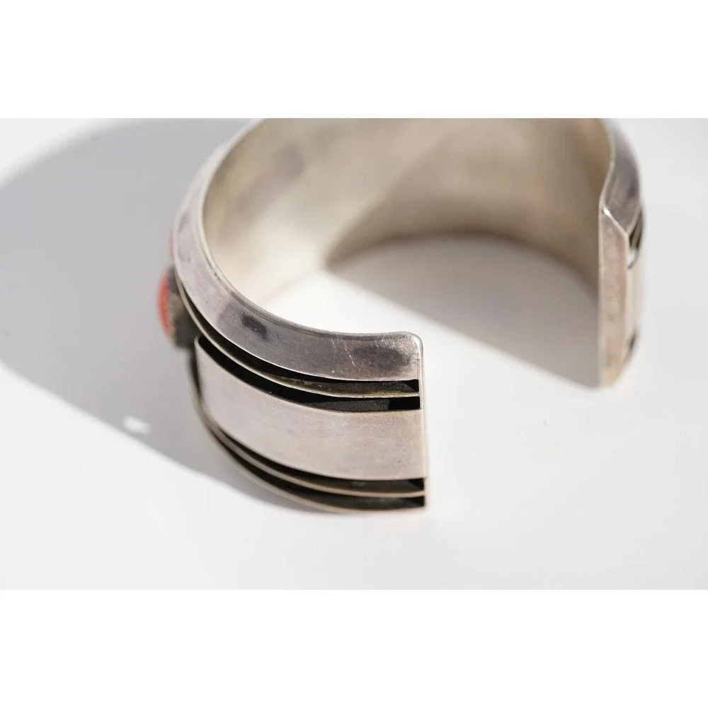 Old Pawn Native American Indian‎ Sterling Silver Coral Cuff Bracelet - Heavy - Picture 7 of 9